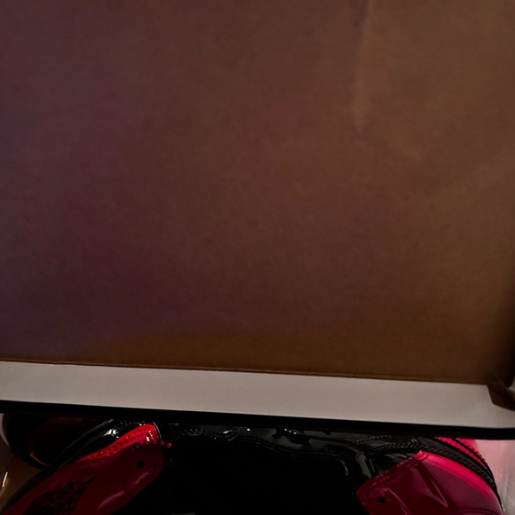 Air Jordan 1 Retro High OG 'Patent Bred' - Picture 4 of 8